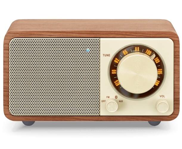 Radio port&aacute;til Sangean WR-7 nogal