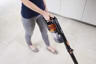 ASPI. ESCOBA SHARK IZ300EU 25,2V 2CEP.GIR.