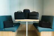 MALETIN DICOTA BASE XX LAPTON SLIM 15,6%%%quot; NEGRO