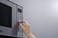 MICR. PANASONIC NNGD36HMSUG 23L GR INV SILVER VAPO