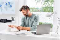 PISTOLA MASAJE BEURER MG79