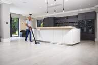 ASPI. ESCOBA SHARK IZ300EU 25,2V 2CEP.GIR.