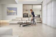 ASPI. ESCOBA SHARK IZ300EU 25,2V 2CEP.GIR.