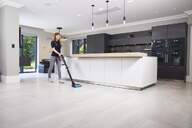 ASPI. ESCOBA SHARK IZ300EU 25,2V 2CEP.GIR.