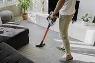 ASPI. ESCOBA FLAMA 1642FL 2EN1 22,2V 140W 35MIN